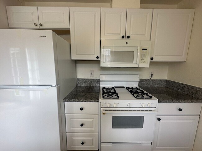 Photo - 929 Roselawn Ave #A, Modesto Unidad #A