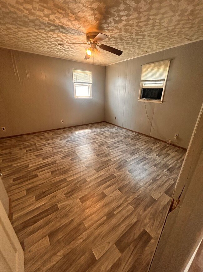 Photo - Available Now – 1 Bed / 1 Bath Apartment at Bunker Hill Mobile Home Community Unit 1A