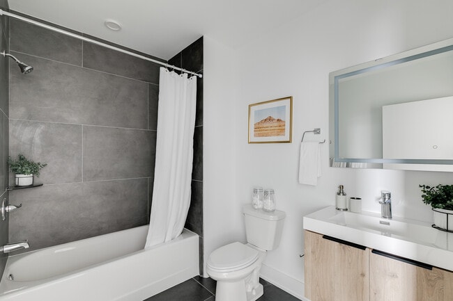 Photo - 2201 Washington Ave