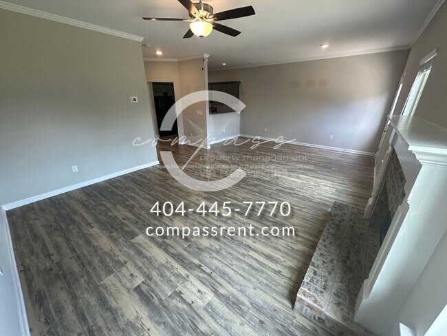 Photo - 226 Lyndon Wy NW House