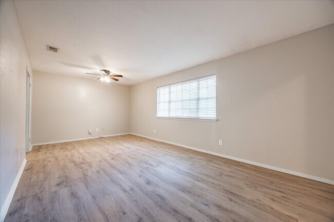 Photo - 1313 E Sherman Dr