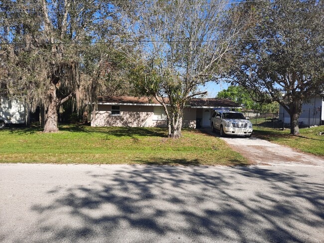 Building Photo - 4722 Fairway Dr S