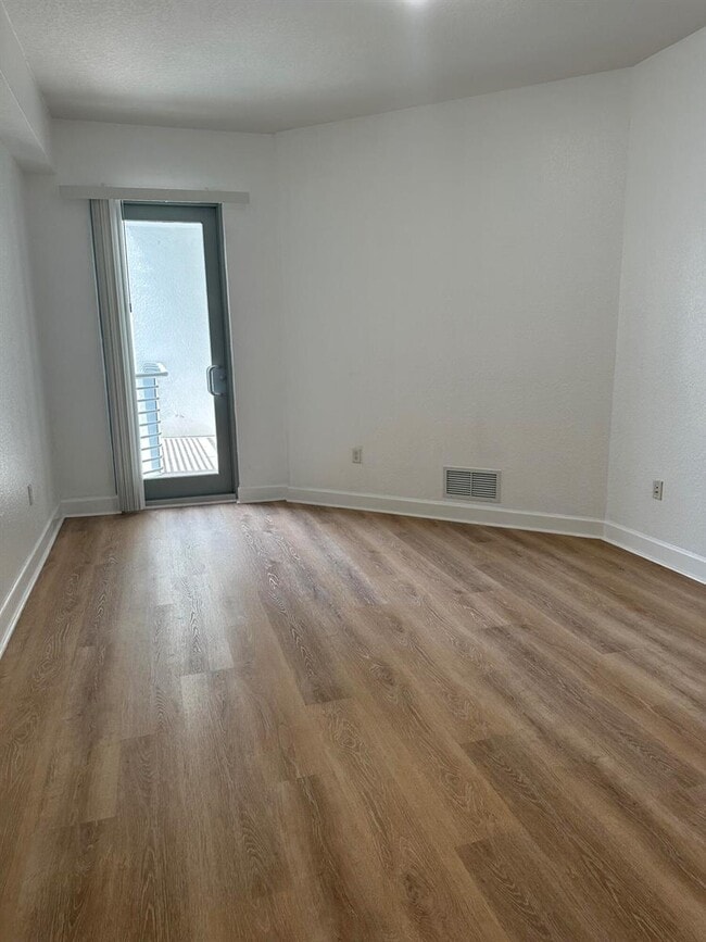 Photo - 1830 Radius Dr Unit 1220