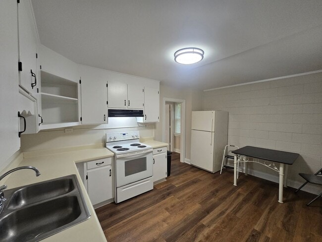 Photo - This Basement Retreat Might Be Your Perfect Match - Utilities Included!