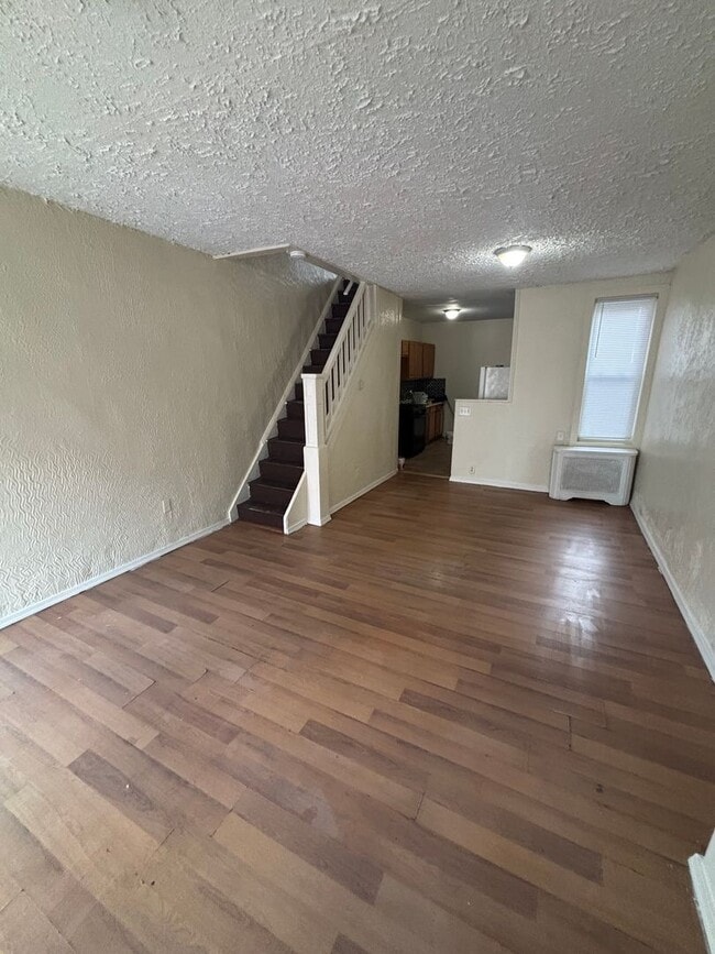Building Photo - Cute House for Rent in Fairhill