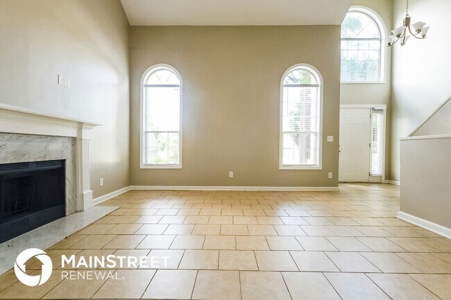 Photo - 861 Bristol Way