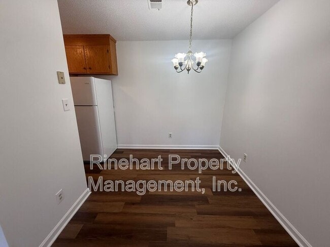 Photo - 1100 Chandler Dr
