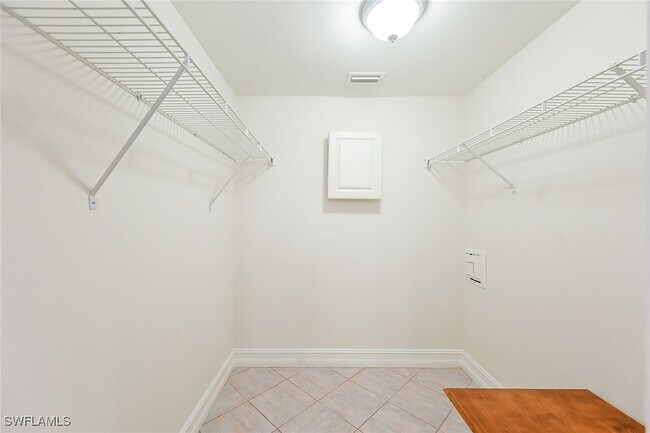 Photo - 1933 Courtyard Way Unit D-103