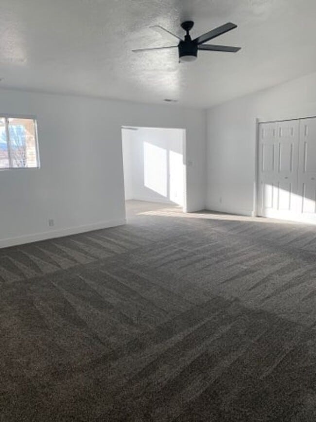 Photo - 4 Bedroom Home In Bloomington With RV Parking