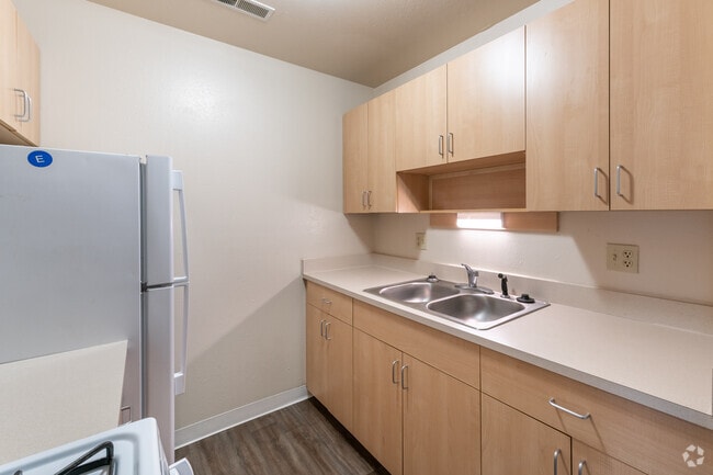 Irish Hills Apartments