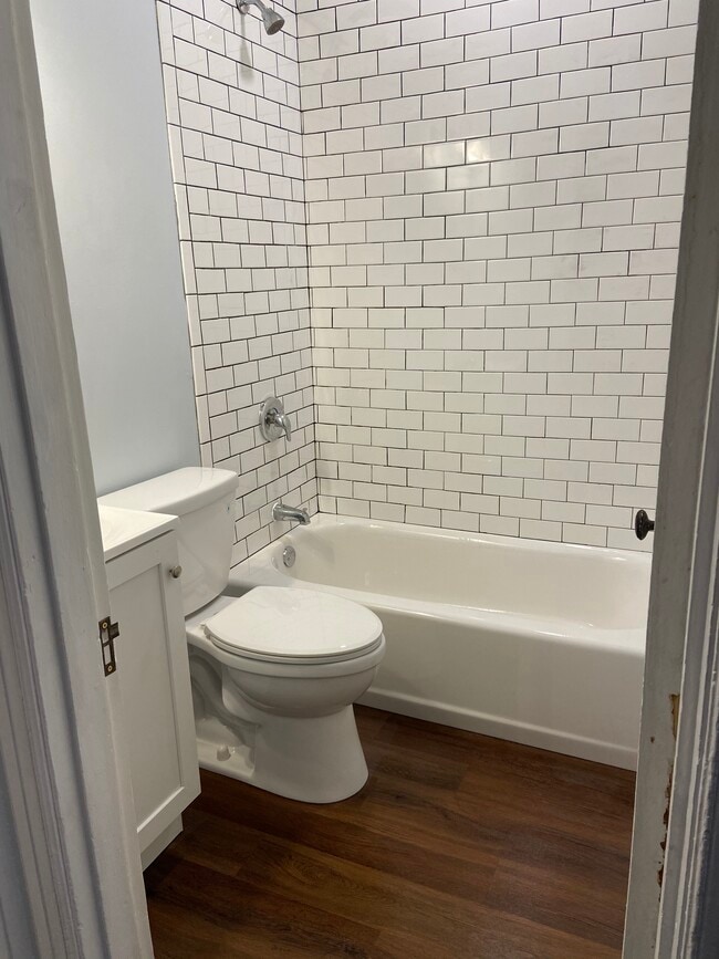 Photo - 4044 Russell Blvd Unidad A