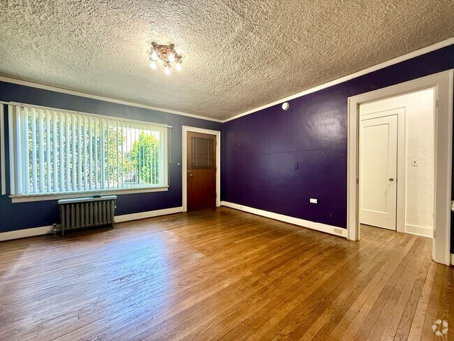Building Photo - Live in the Heart of Portland’s Buckman Ne... Unit 09 Rental