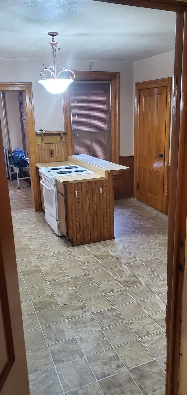 166 Main St Unit 1s