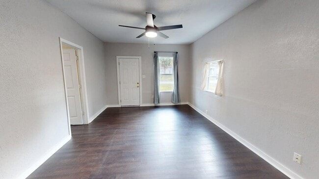 Photo - 112 S Chandler Ave