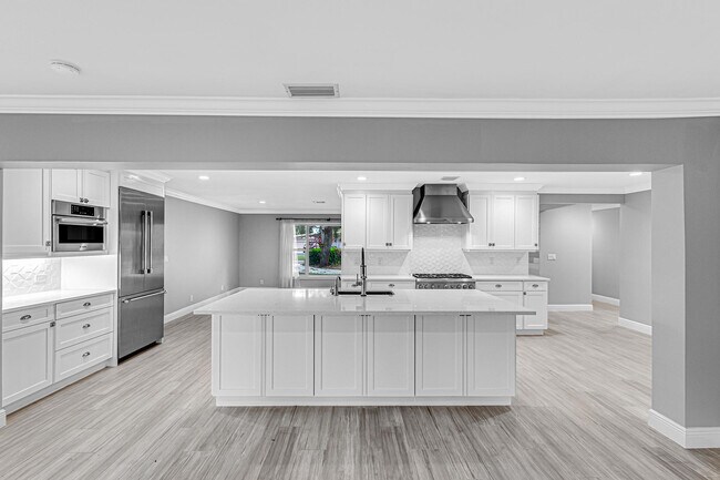 Photo - 12831 Shore Dr