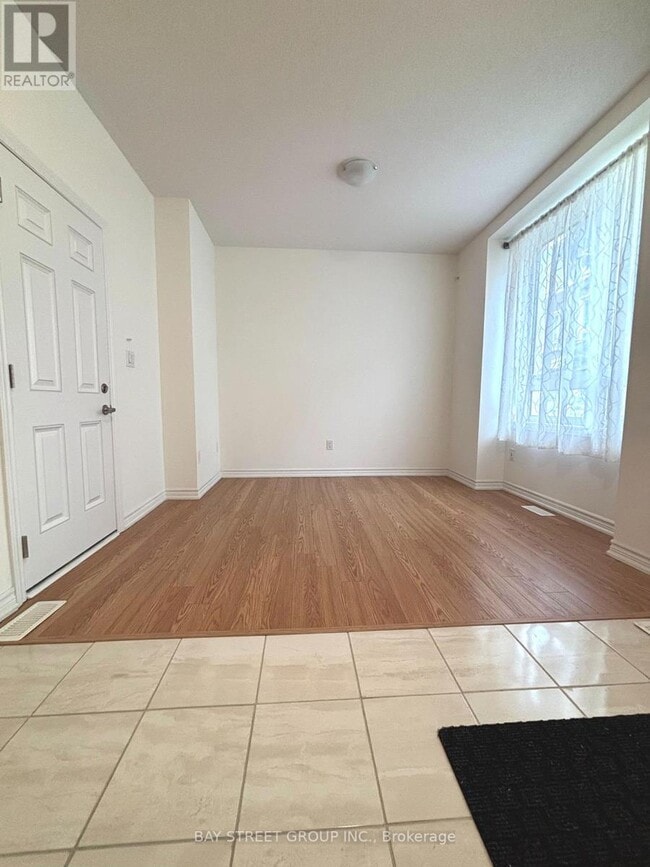 Photo - 23 Imperial College Ln