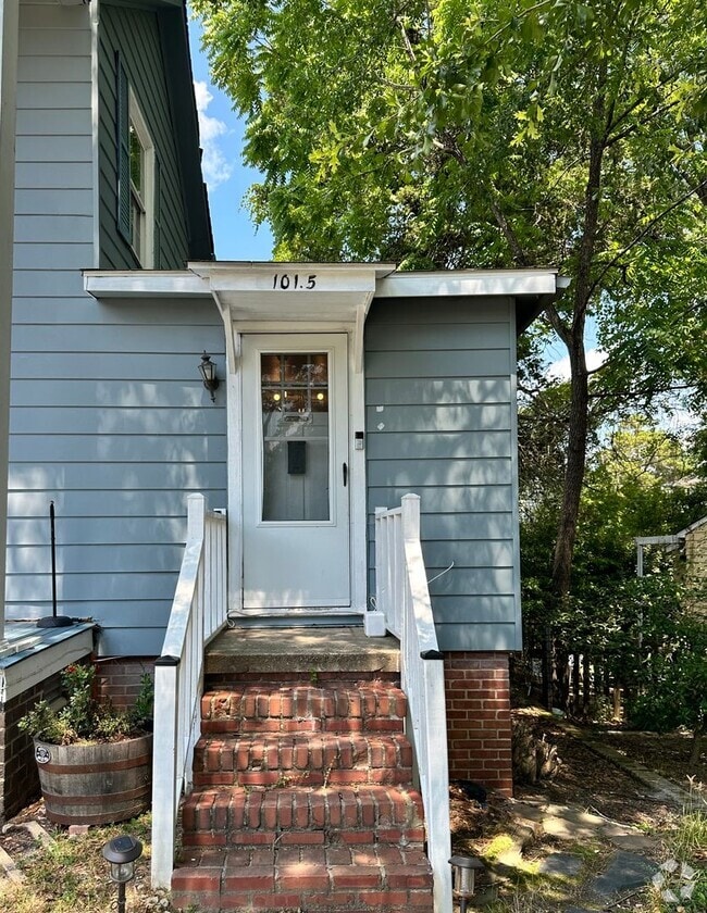 Building Photo - Unit for rent off of Griffin Avenue! Avail... Rental