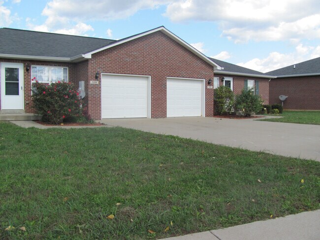 Building Photo - 108 Croghan Way Unit 1 Rental