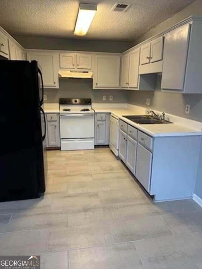 Photo - 55 Wilma Dr NW