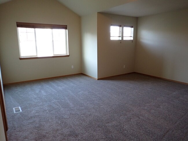 Photo - Beautiful 5 Bedroom Puyallup Home