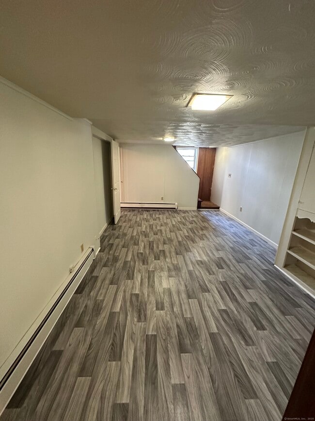 Photo - 175 Russell St
