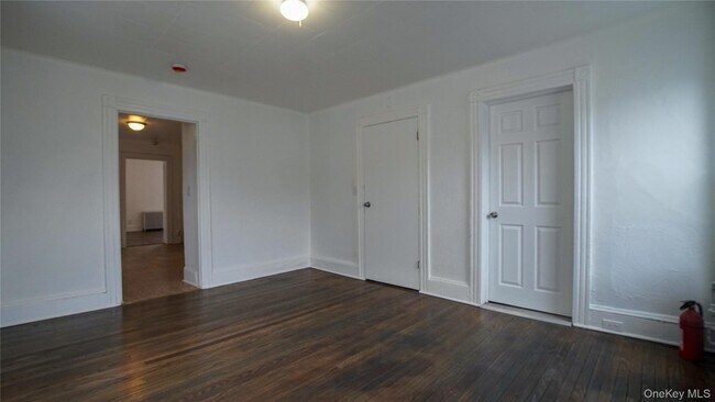 Photo - 27 Lawrence Ave Unit 2