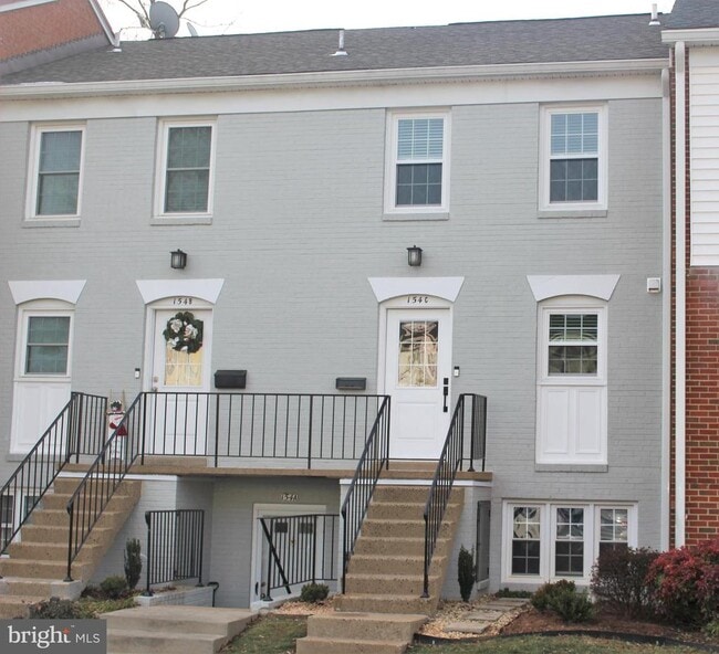 Photo - 154 Fairfield Dr