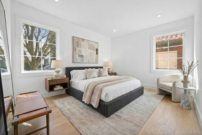Photo - 38-24 215th St
