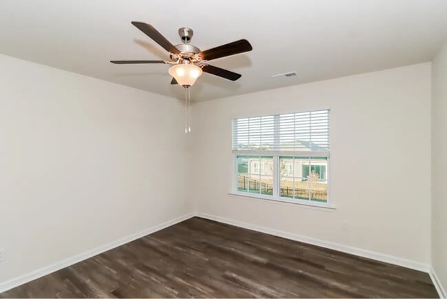 Photo - 166 Cassius Dr