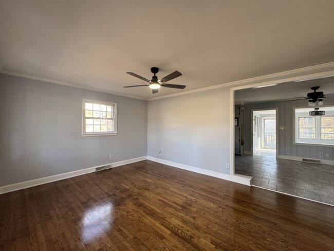 Photo - 1115 Grovewood Dr