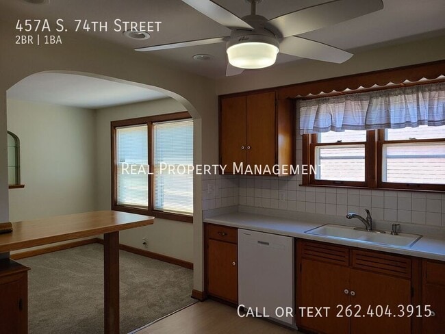Photo - 457 A S 74th St
