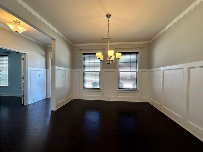 Photo - 3253 Cavendish Ct NE