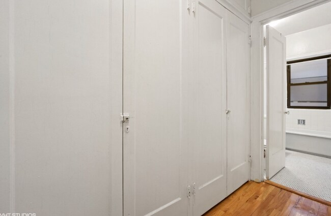 Photo - 1309 Oak Ave Unit L3