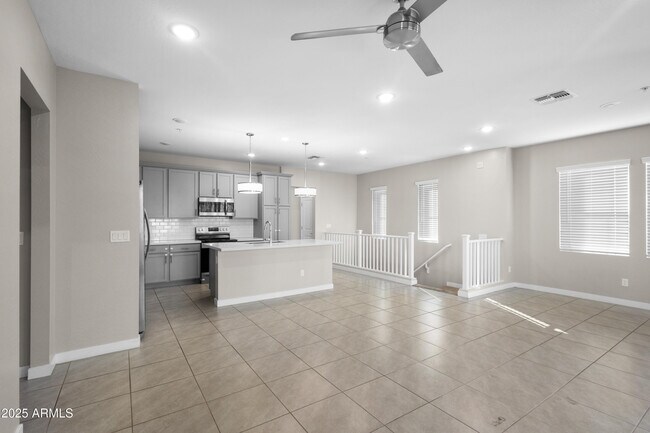 Photo - 155 N Lakeview Blvd