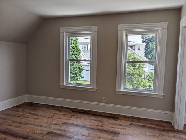 Photo - 56 Clayton St