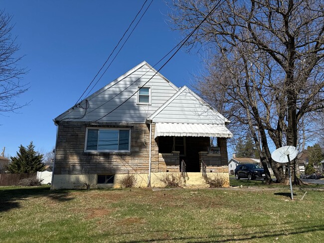 Building Photo - Newly Renovated 3-bedroom, 1-bathroom home in Bethlehem Township