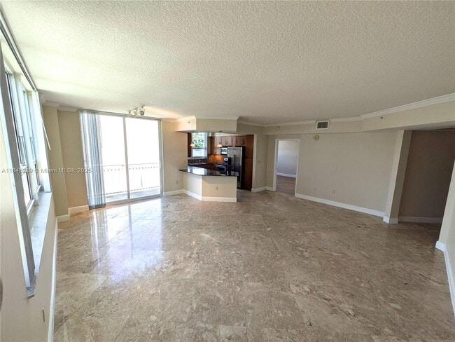 Building Photo - 2000 N Bayshore Dr Unit 627 Rental