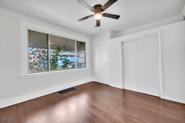 Photo - 1451 Franklin St