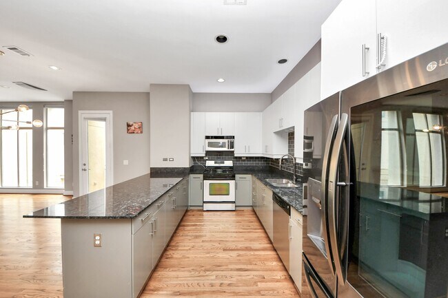 1112 Columbus St Unit B