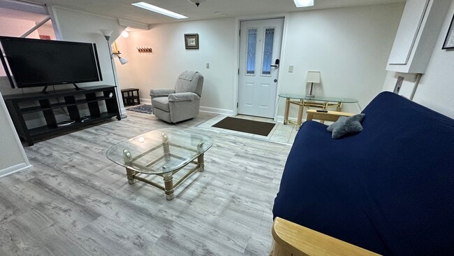 Photo - 11423 Schuylkill Rd Unit BSMT