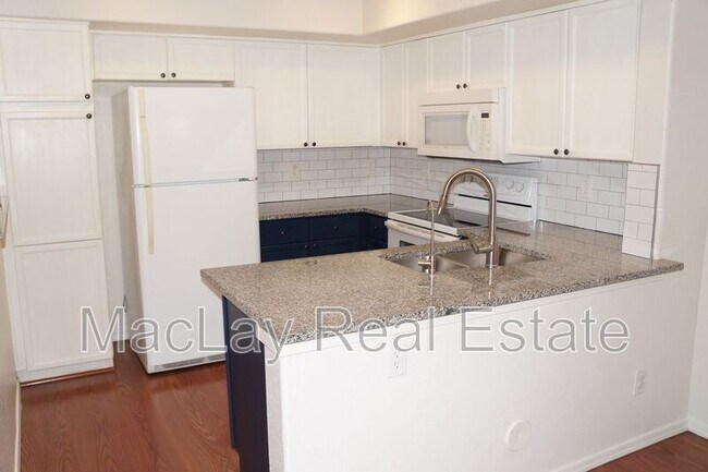 Photo - 1115 W Windjammer Dr