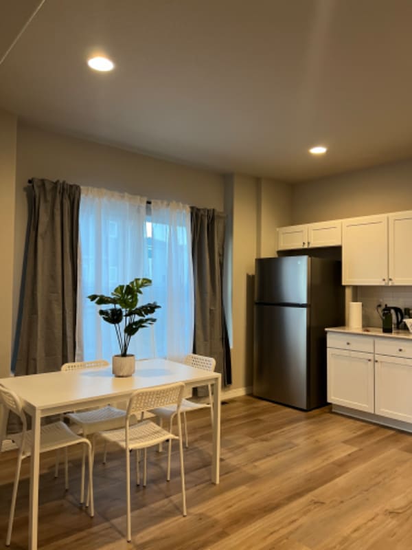 Photo - 5235 Aeroglide Lp