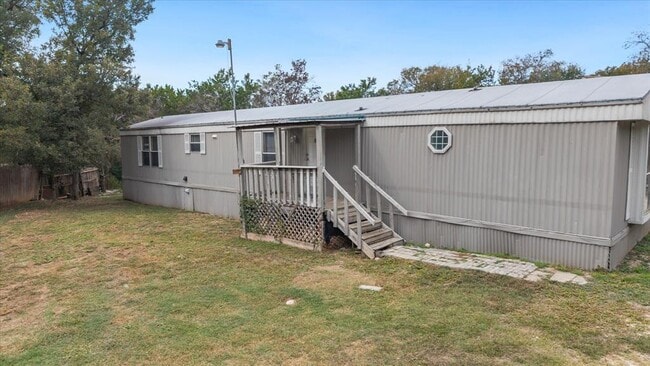 Building Photo - 1611 San Gabriel Ranch Rd