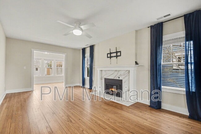 Photo - 314 E Angela Blvd