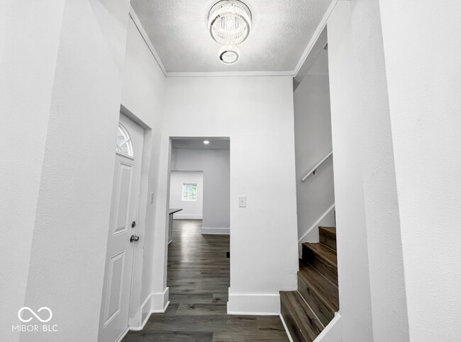 Photo - 4923 E University Ave