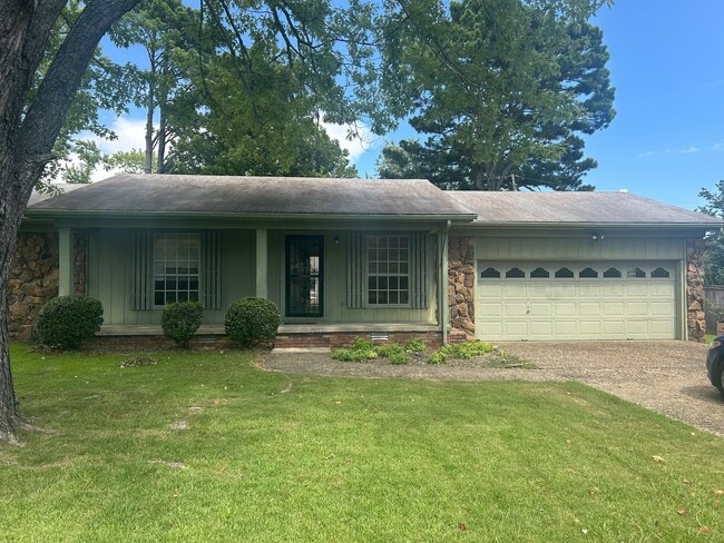 Building Photo - Contact Peggy Goodman 501 676 1758 Rental