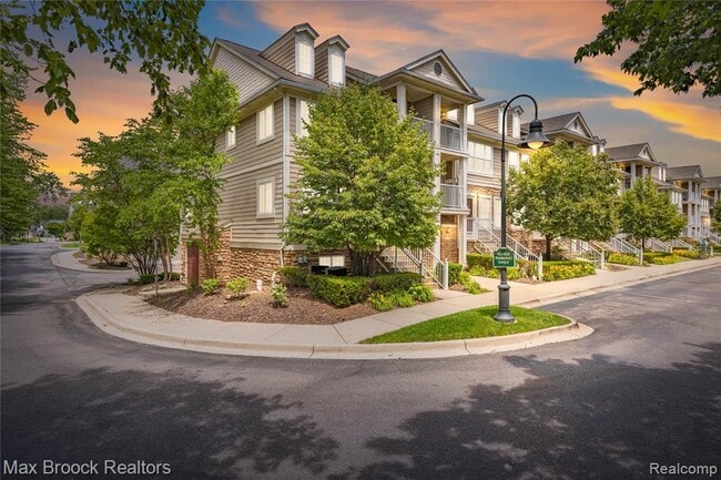 Building Photo - 1071 Beaver Run