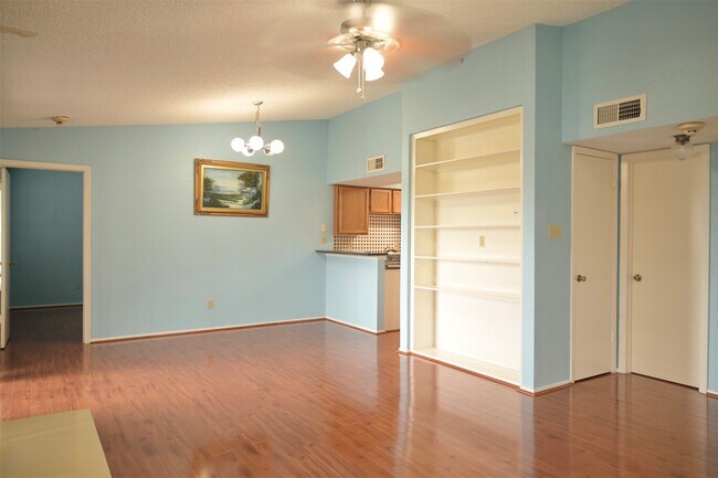 Photo - 10555 Turtlewood Ct Unit 1403