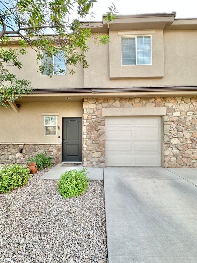 Very nice Millcreek Springs Townhome - Very nice Millcreek Springs Townhome