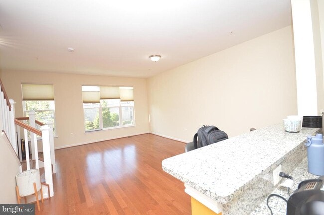 Photo - 1571 Renate Dr